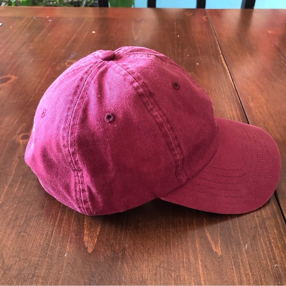 Vineyard Vines Burgundy Adjustable Cap. - Picture 2 of 6